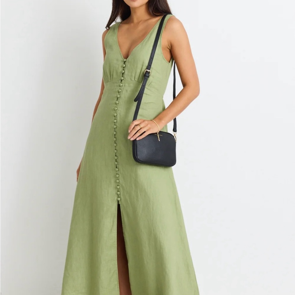 Green Sleeveless Maxi Sundress with V-neck